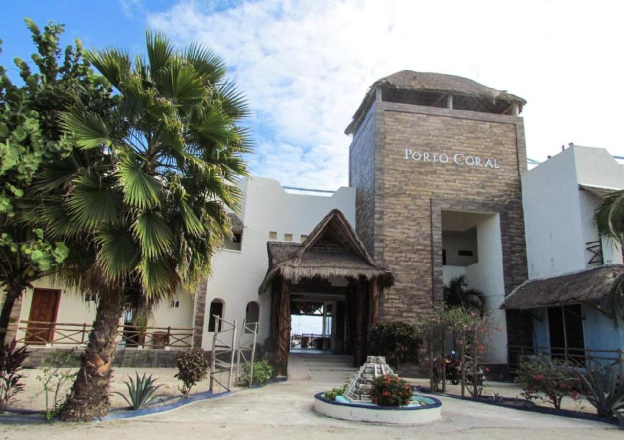 Porto Coral Hotel & Suites 체투말 외부 사진