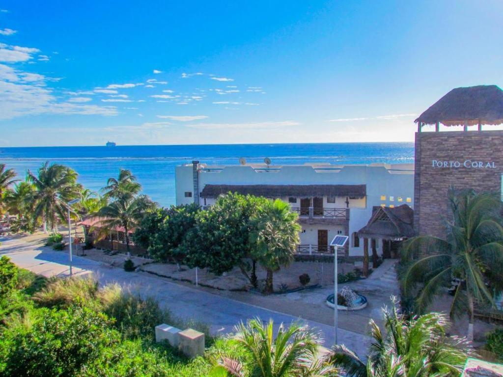 Porto Coral Hotel & Suites 체투말 외부 사진